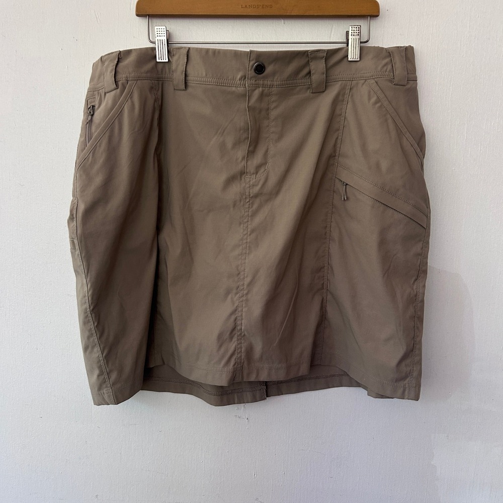 Duluth Trading Co Skort Women 20W Tan Dry on the Fly Utility Gorpcore NWT